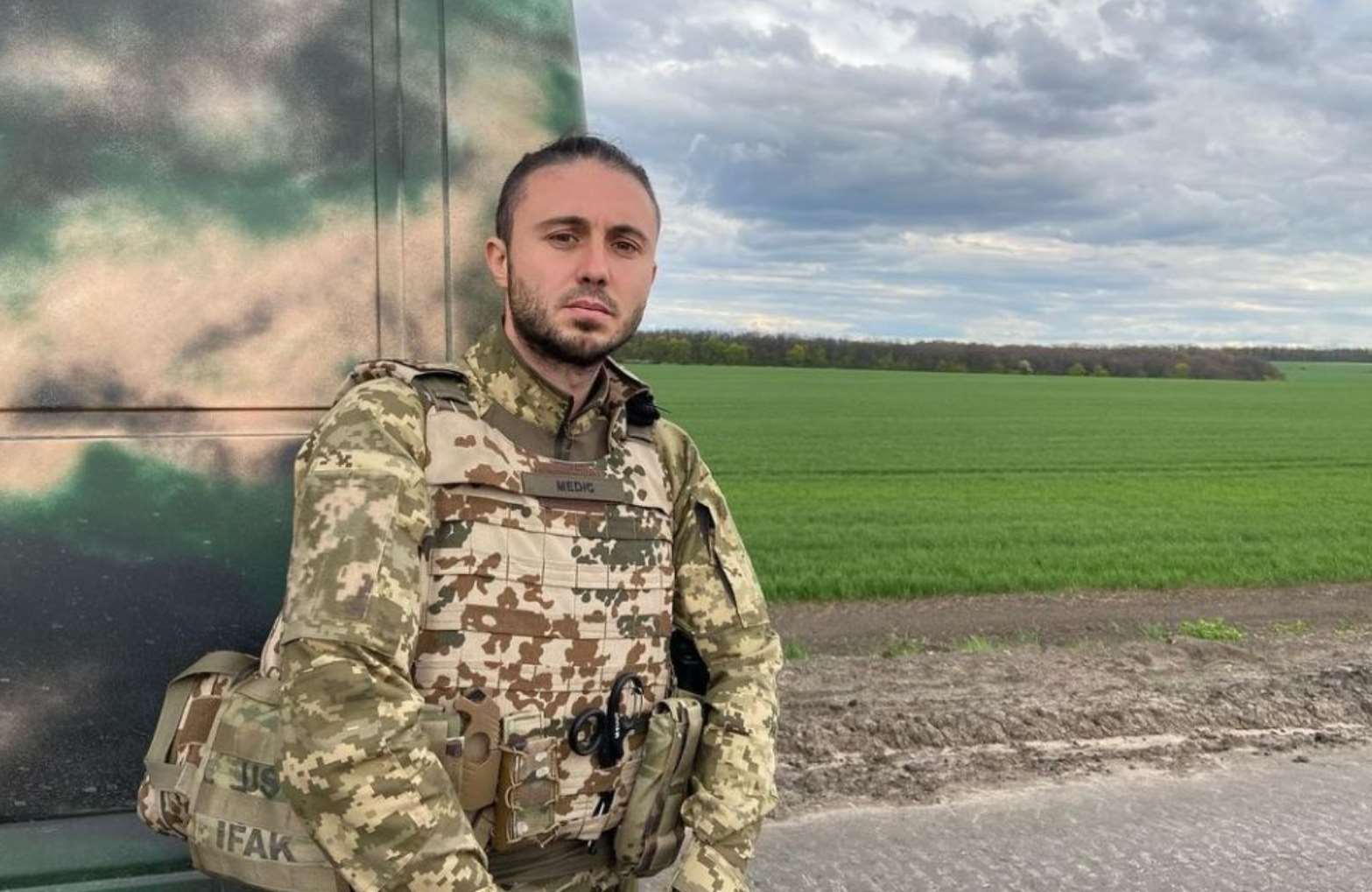 Украинские тарасы. Петров в военной форме. Погибшие российские военные в Украине. Знаменитости Украины. Актёр который воюет за Украину.