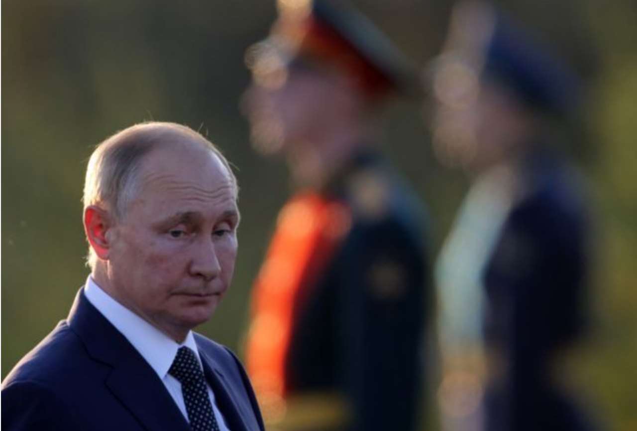 Генерал Маломуж: Путін може вивести усі свої війська з України. Інтерв'ю