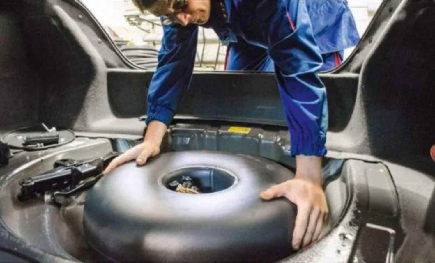 Автомобиль с гбо. Магазин запчастей гбо казань. Обслужить гбо. Диагностирование газового оборудования. Газобаллонное оборудование на авто.